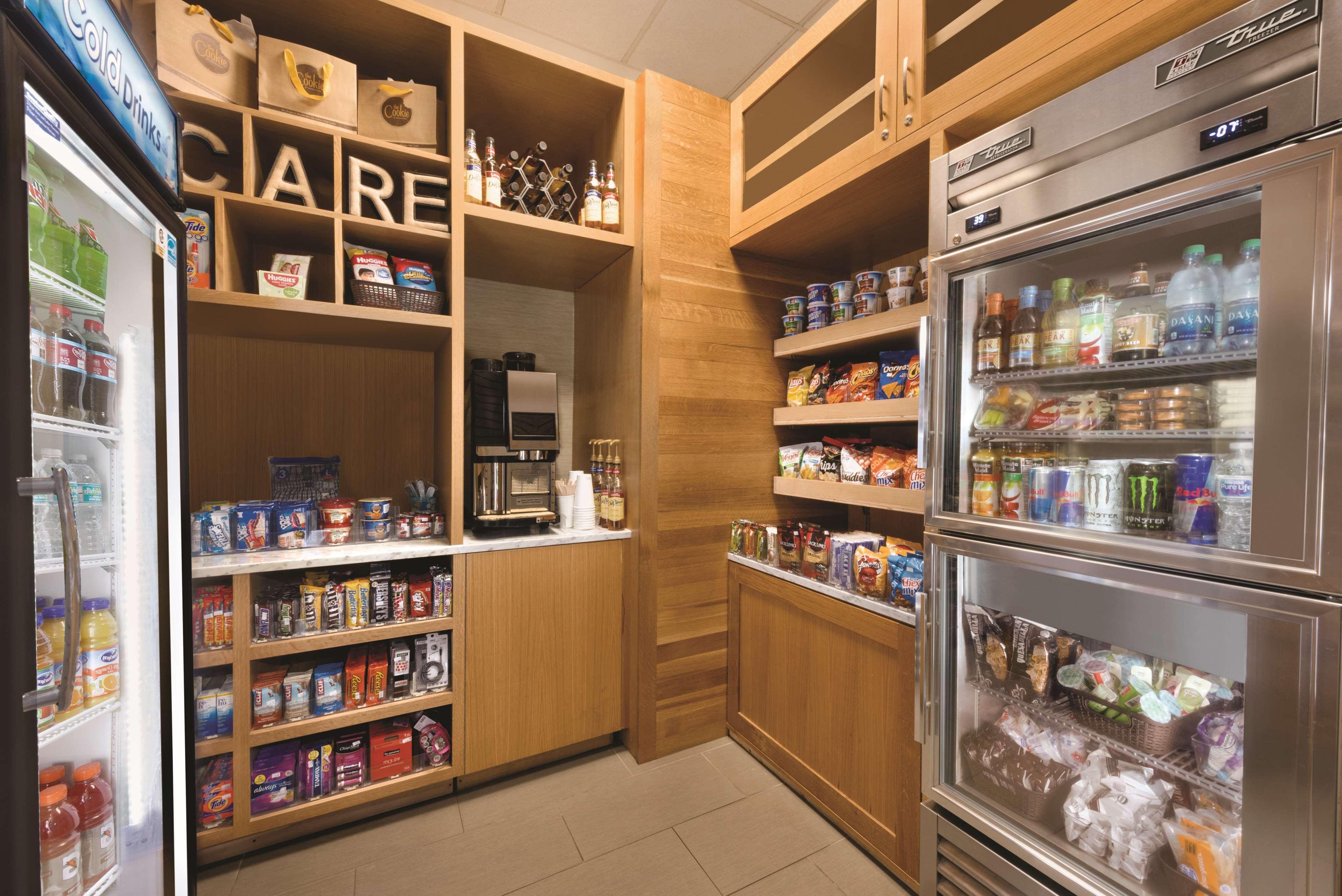 Doubletree By Hilton Milwaukee/brookfield Hotel 4*