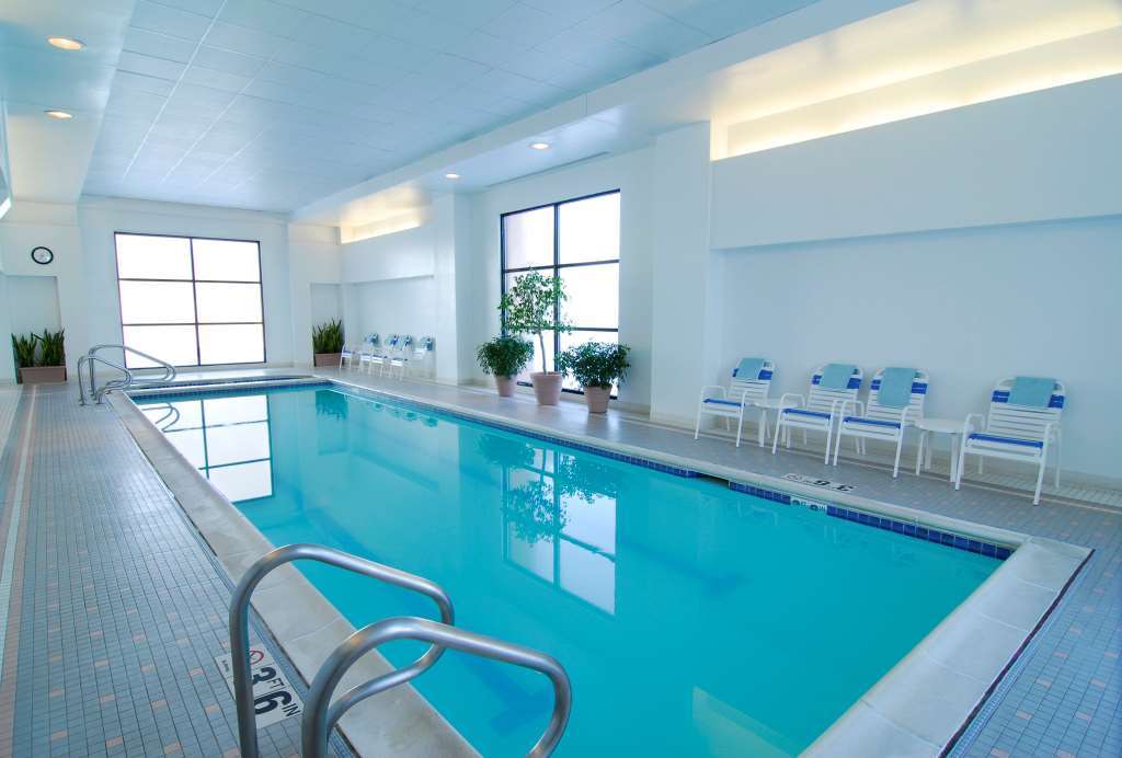 Hotel Doubletree By Hilton Milwaukee/brookfield 4*
