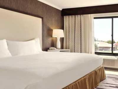 Hotel Doubletree By Hilton Milwaukee/brookfield 4*